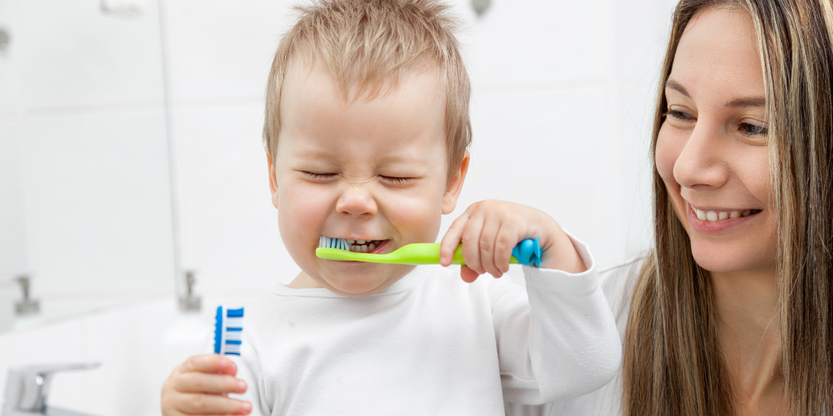 Como Enseñar A Un Niño A Lavarse Los Dientes